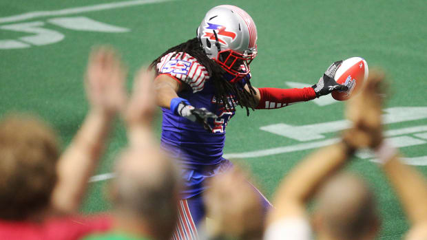 slscreamingeagles-run-pass.jpg